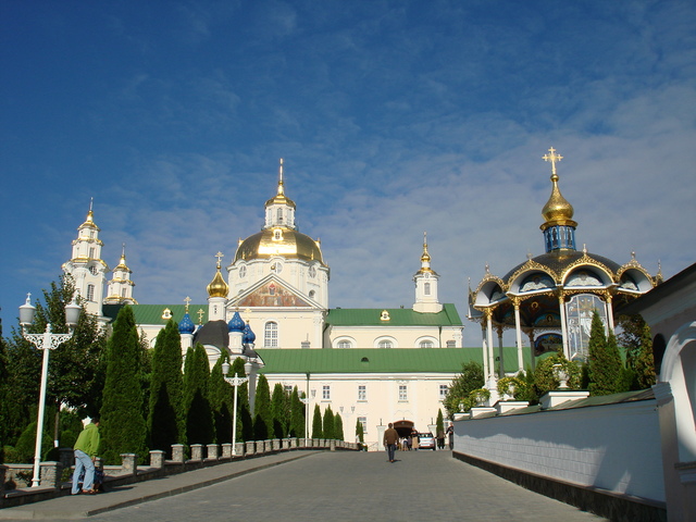 Lavra Poceaev Din Ucraina Pelerinaje Pentru Suflet Centrul De 
