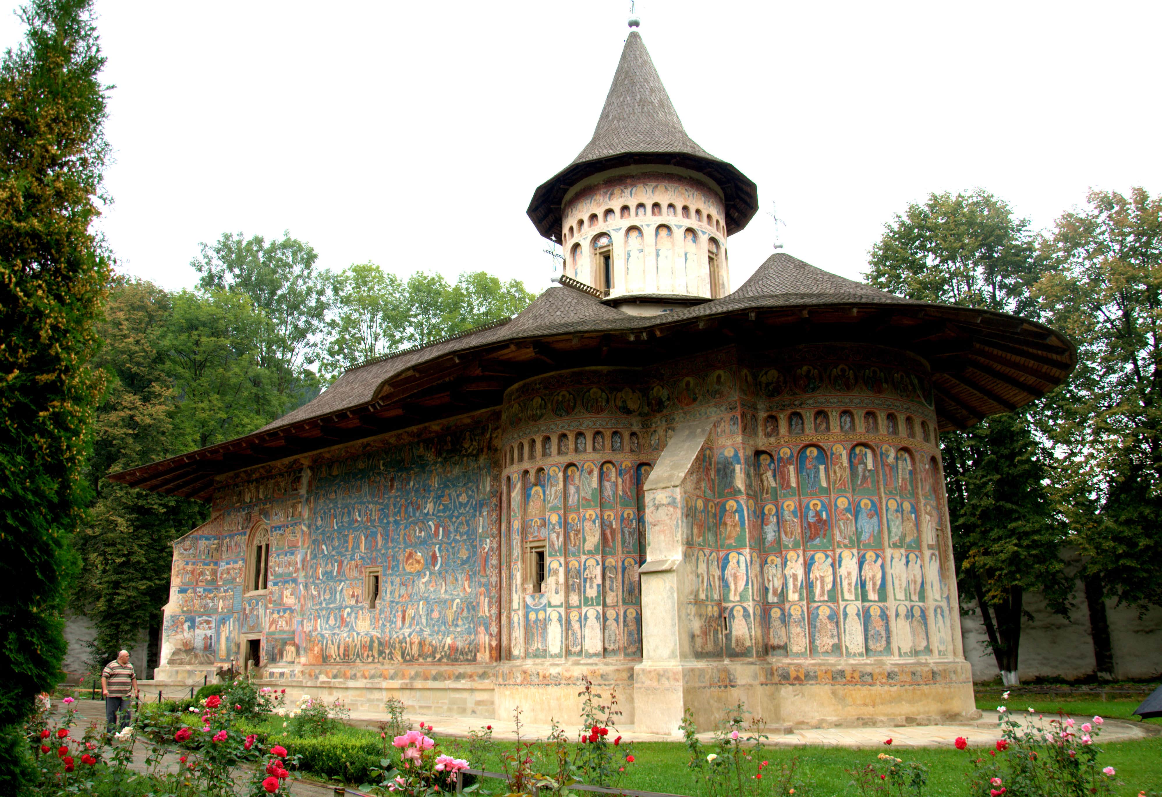 Sf. Mare Mc. Gheorghe - Hram la Mănăstirea Voroneț | Centrul de pelerinaj  "Sf. Parascheva" Iasi