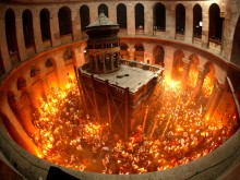 Sfânta Lumina la Sf. Mormant în Ierusalim, Israel